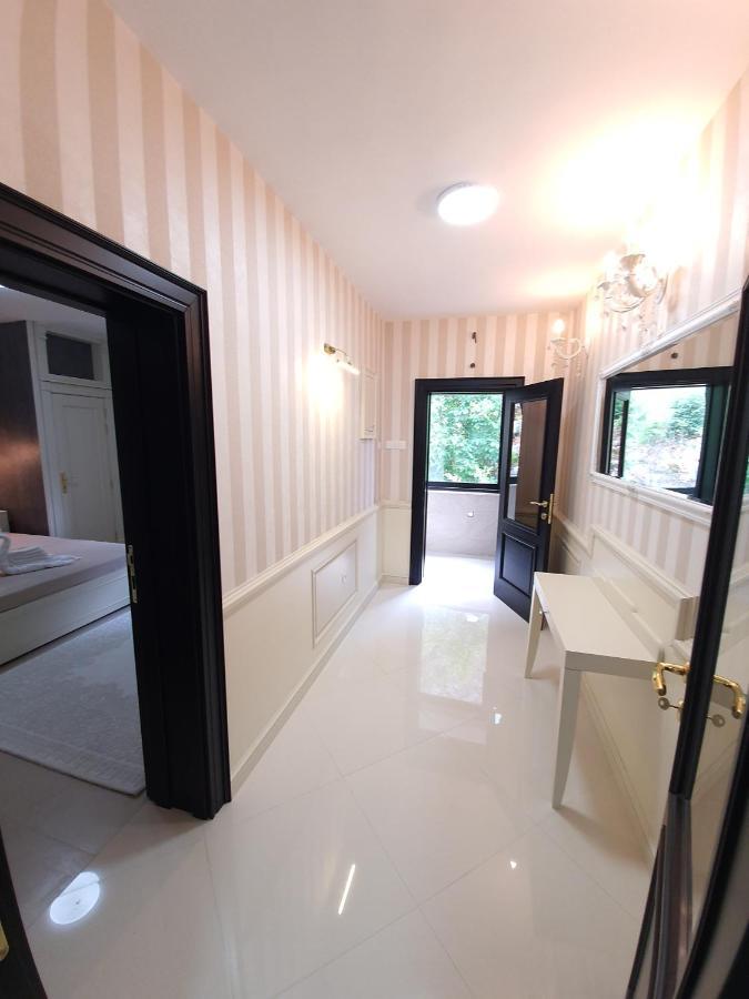 Clive Apartments โกตอร์ ภายนอก รูปภาพ